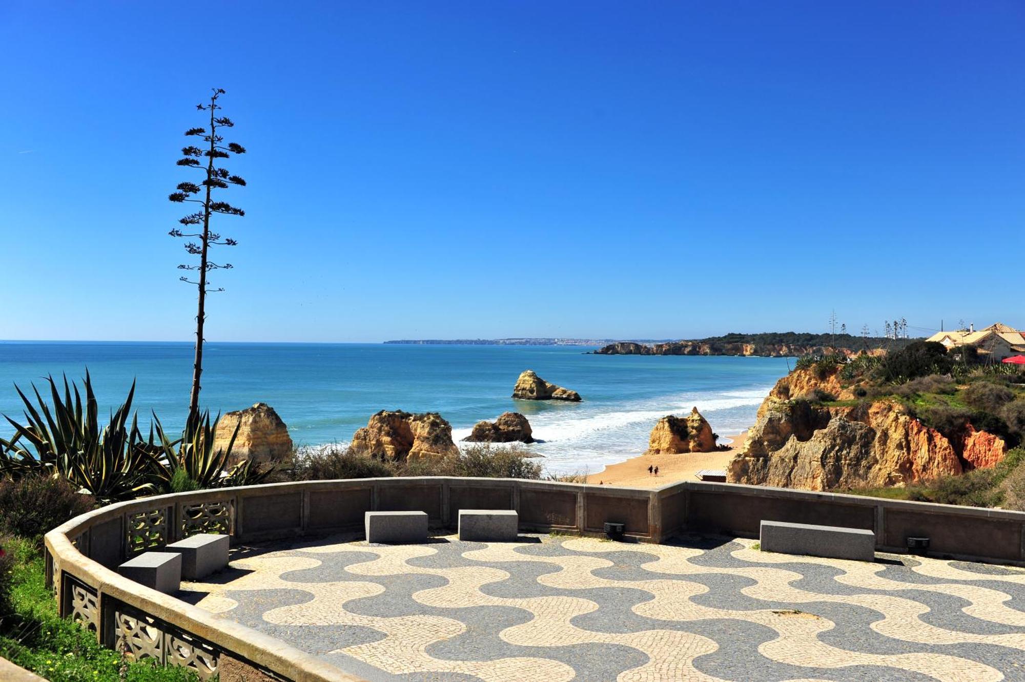 Bnb Homes Praia Da Rocha Beach Bright Apartment 50 M Away From The Ocean Portimao Bagian luar foto